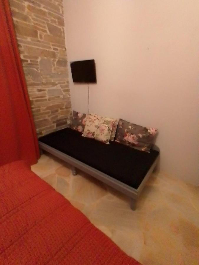 Thodis Villa's Kariani