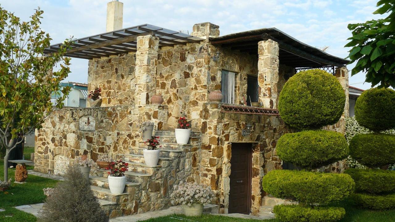 Thodis Villa's Kariani
